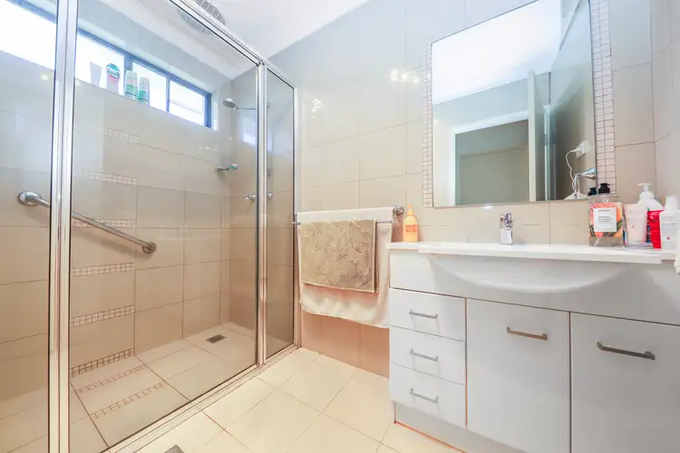 Fifth view of Homely unit listing, 2/176 Capper Street, Tumut NSW 2720