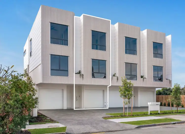 2/19 Watts Drive, Varsity Lakes QLD 4227