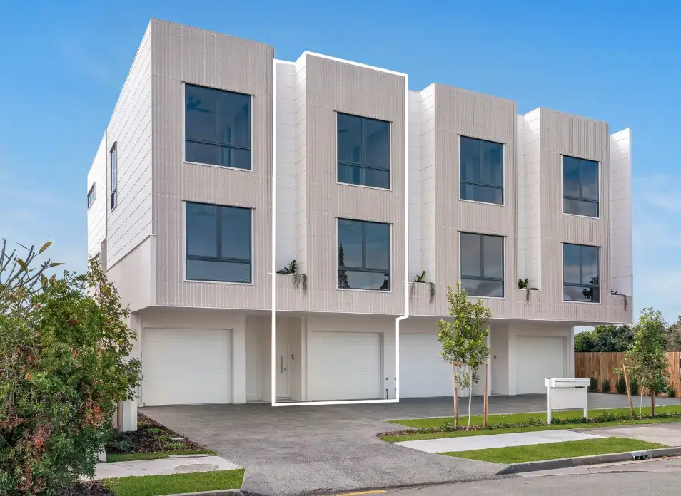 Main view of Homely townhouse listing, 2/19 Watts Drive, Varsity Lakes QLD 4227