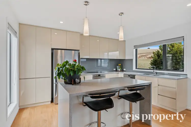 Sixth view of Homely townhouse listing, 2/11 Pandora Court, Tranmere TAS 7018