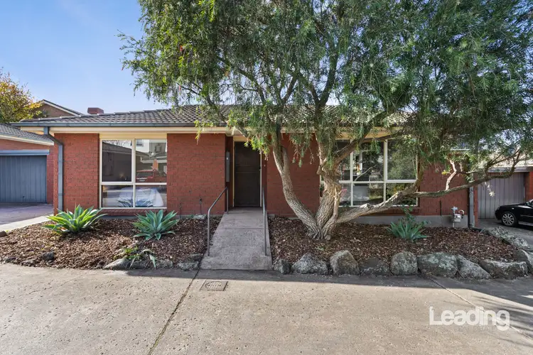 2/37-39 Barkly Street, Sunbury VIC 3429