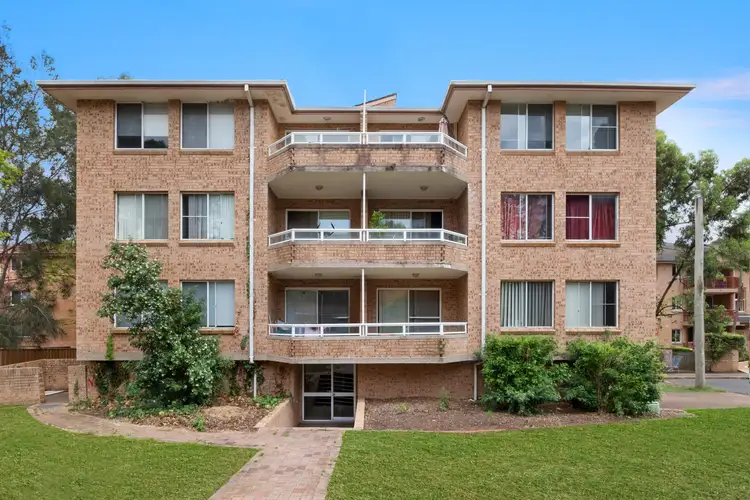 10/2 Moss Place