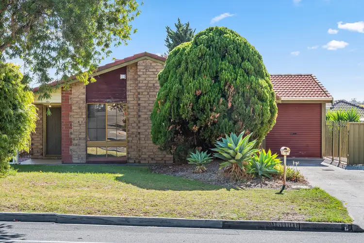 6 New England Drive, Woodcroft SA 5162