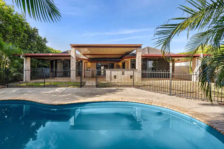 8 Snowbell Court