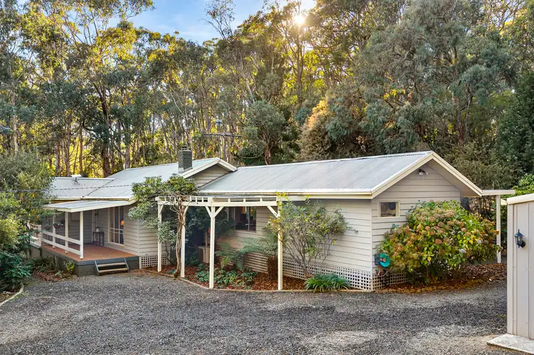 8 Halpern Road, Woodend VIC 3442