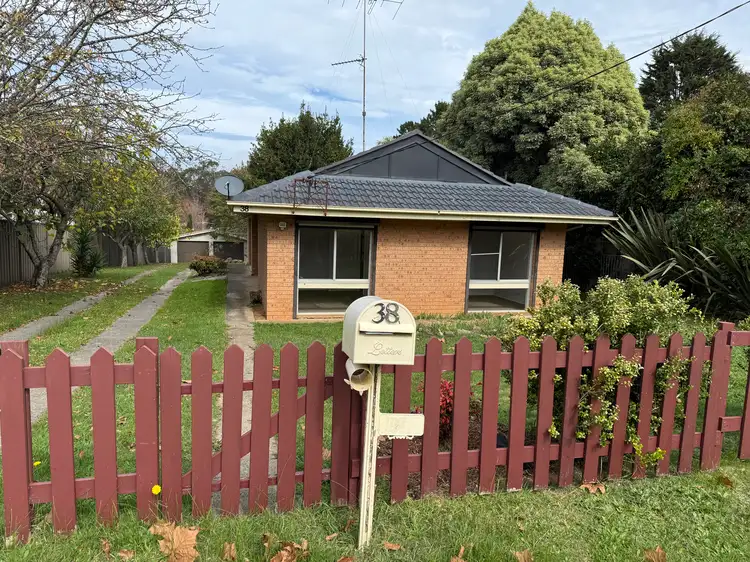 38 Catalina Avenue, Katoomba NSW 2780