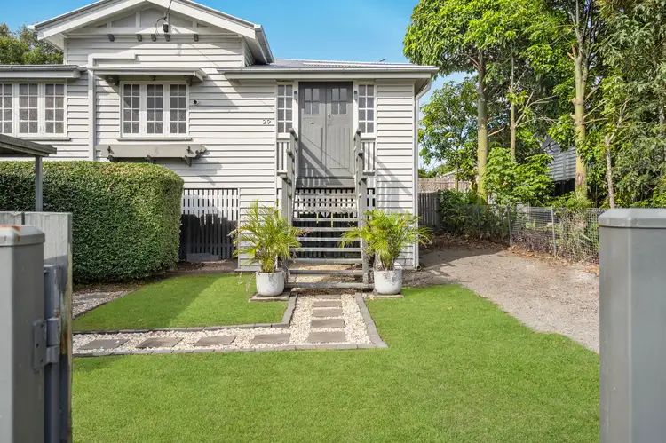 29 Alexandra Street, Booval QLD 4304