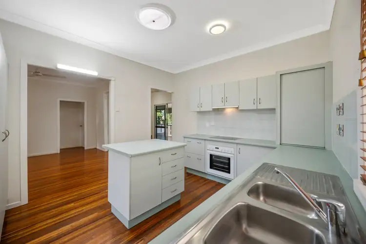 Fifth view of Homely house listing, 2 Deschamp Street, Aitkenvale QLD 4814