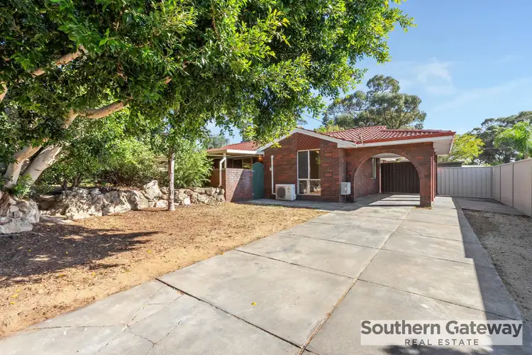 Second view of Homely house listing, 7 Riggs Place, Parmelia WA 6167
