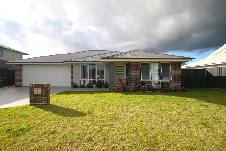 4 Joseph Drive, Orange NSW 2800