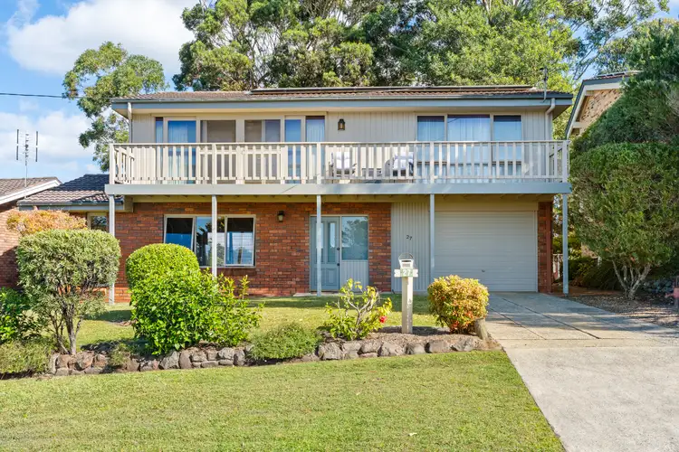 27 Hilltop Crescent, Mollymook Beach NSW 2539