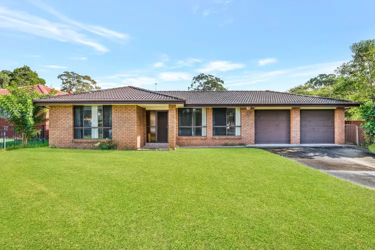 8 Bloodwood Place, Bradbury NSW 2560