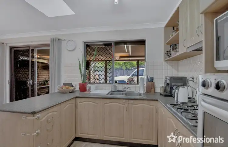 10 Reeves Court, Westminster WA 6061