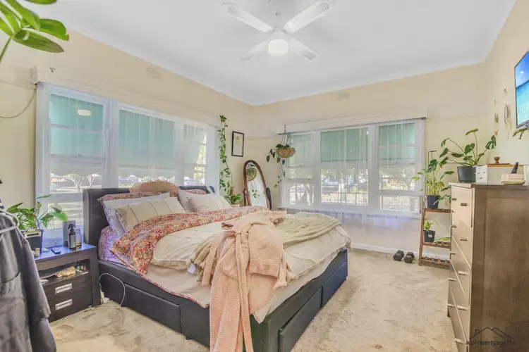 Fifth view of Homely house listing, 10 Centenary Avenue, Horsham VIC 3400