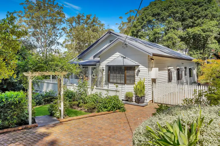 2 Hillcrest Road, Empire Bay NSW 2257