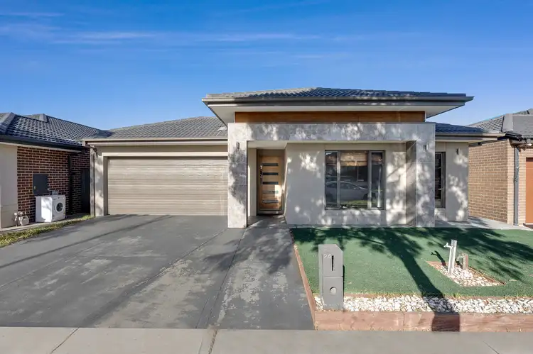 24 Trumpeter Drive, Tarneit VIC 3029