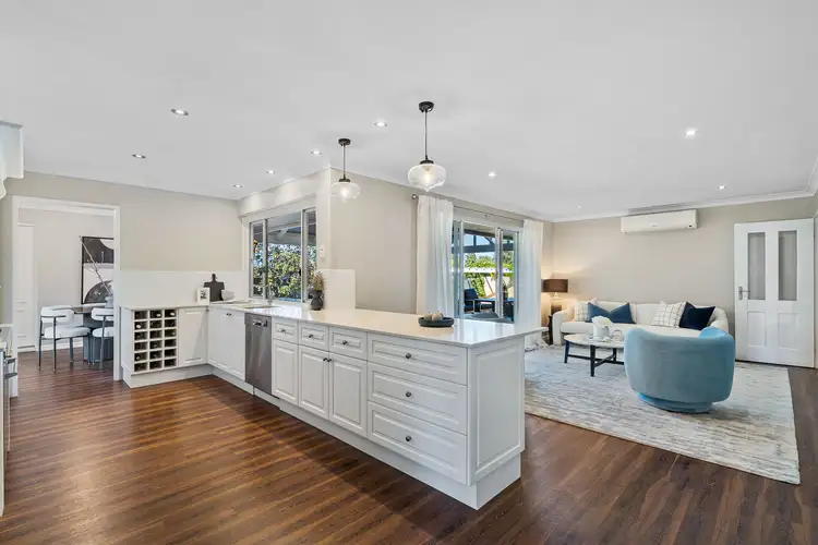 19 Sandalwood Parade, Halls Head WA 6210