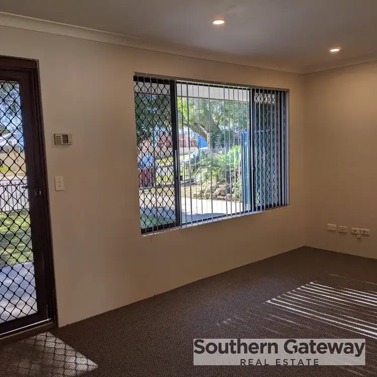 Fourth view of Homely house listing, 8 Tuart Ridge, Parmelia WA 6167