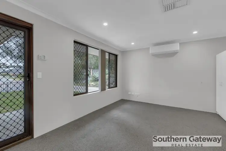 Fifth view of Homely house listing, 8 Tuart Ridge, Parmelia WA 6167