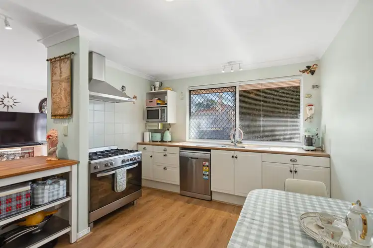 Sixth view of Homely house listing, 10 Sanford Court, Lockridge WA 6054