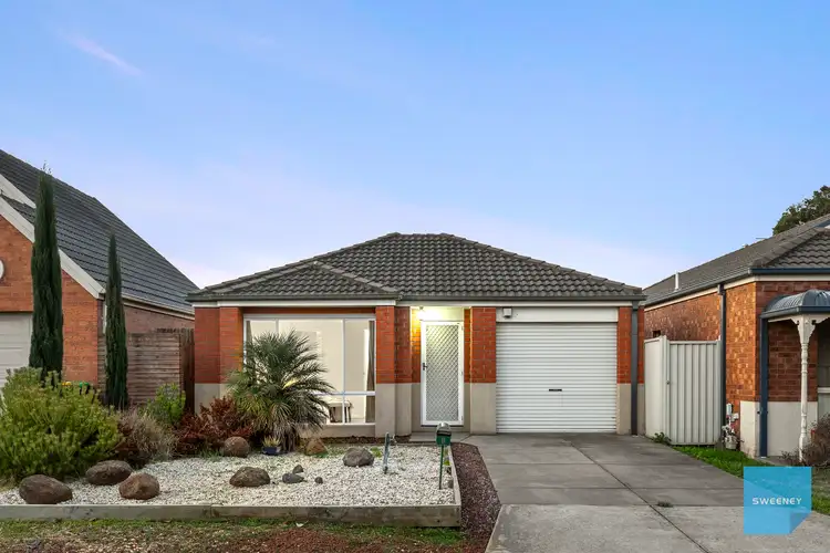 8 Belair Court, Caroline Springs VIC 3023