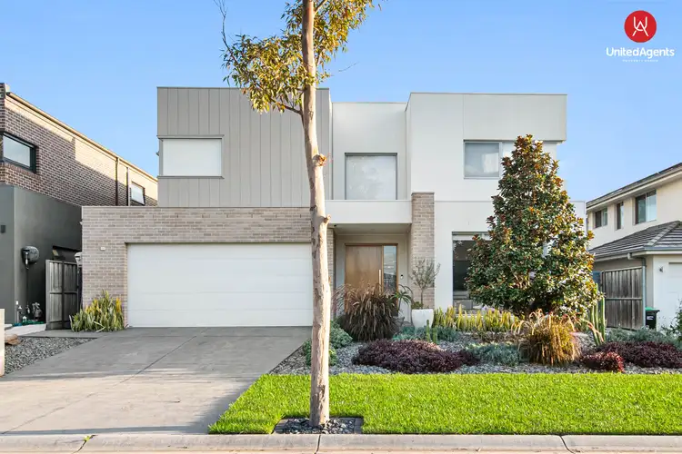 32 Jenkinson Drive, Elizabeth Hills NSW 2171