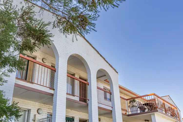 9/16 Eighth Avenue, Maylands WA 6051