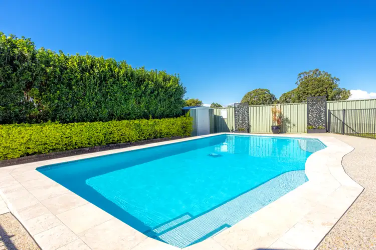 8 Craiglea Close, Taree NSW 2430