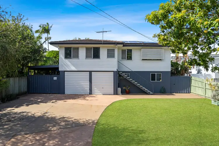 9 Pownall Crescent, Margate QLD 4019