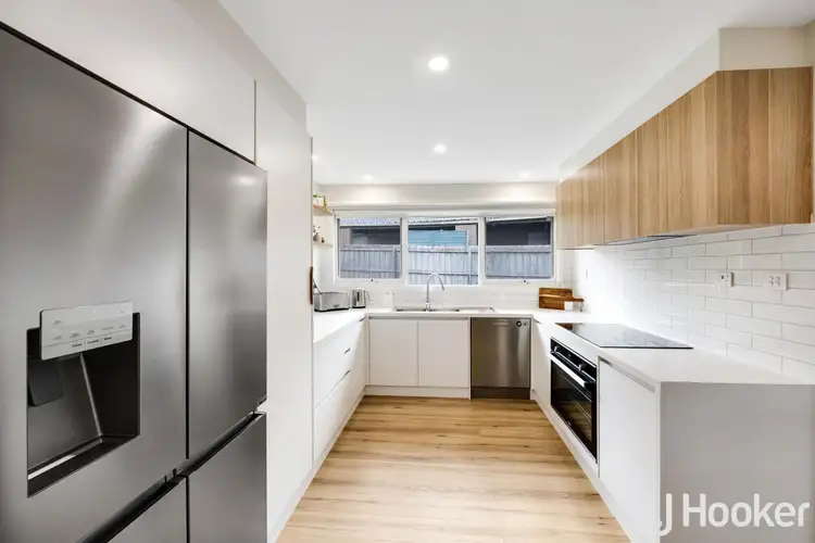 21 Argyll Circuit, Melton West VIC 3337