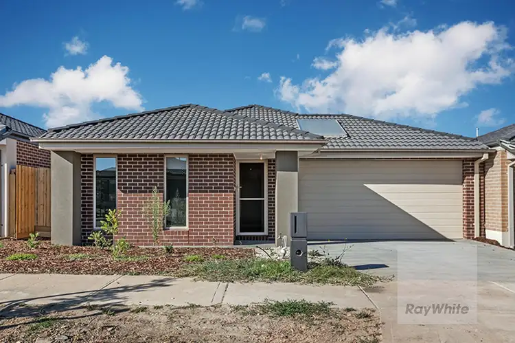 18 Landing Avenue, Doreen VIC 3754