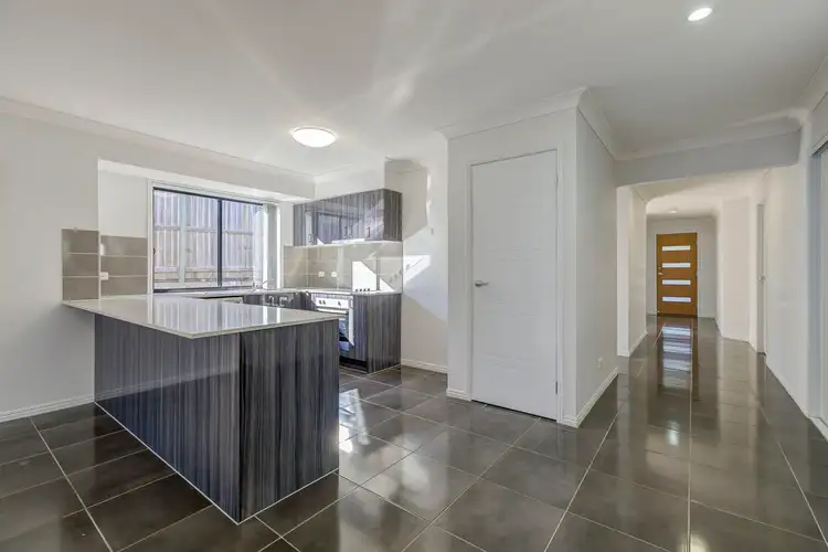 14 Sapphire Place, Pimpama QLD 4209