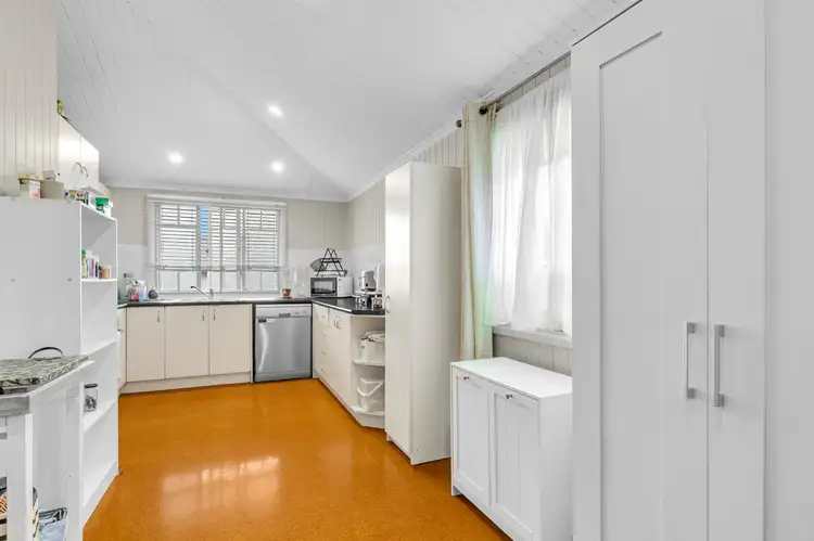 Fifth view of Homely house listing, 64 Lynne Grove Avenue, Corinda QLD 4075