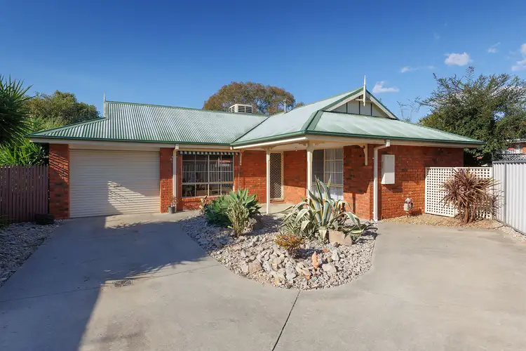 Main view of Homely unit listing, 2/8 Kingsbury Court, West Wodonga VIC 3690