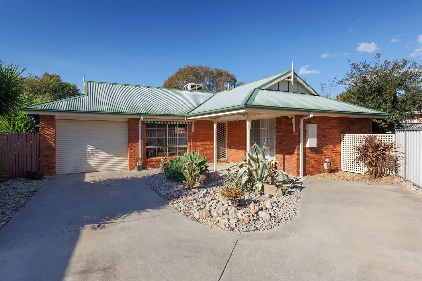 Main view of Homely unit listing, 2/8 Kingsbury Court, West Wodonga VIC 3690