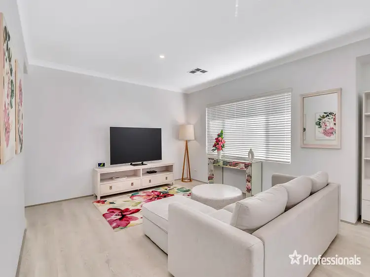 Fourth view of Homely house listing, 16 Wildflower View, Piara Waters WA 6112