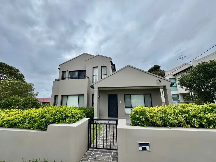 28 Regent Street, Bexley NSW 2207