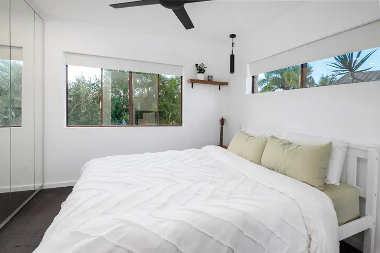 Fifth view of Homely house listing, 5/10 Oceanic Drive, Mermaid Waters QLD 4218
