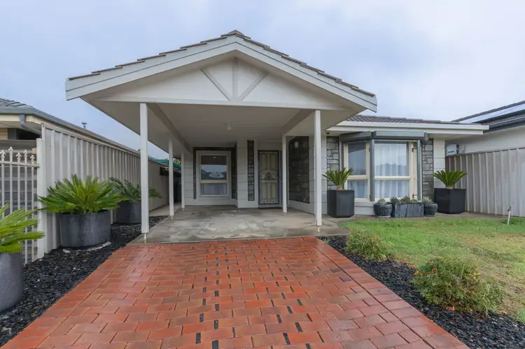 10 Tina Way, Morphett Vale SA 5162