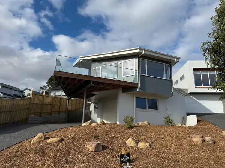 10 Trevally Road, San Remo VIC 3925