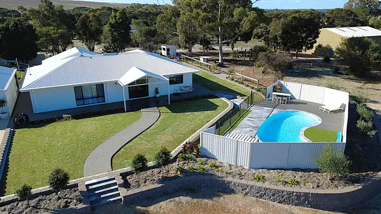 38 Davis Road, Monjingup WA 6450