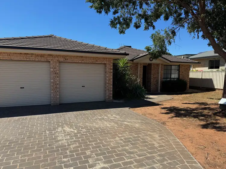 7 Cedar Crescent, Parkes NSW 2870