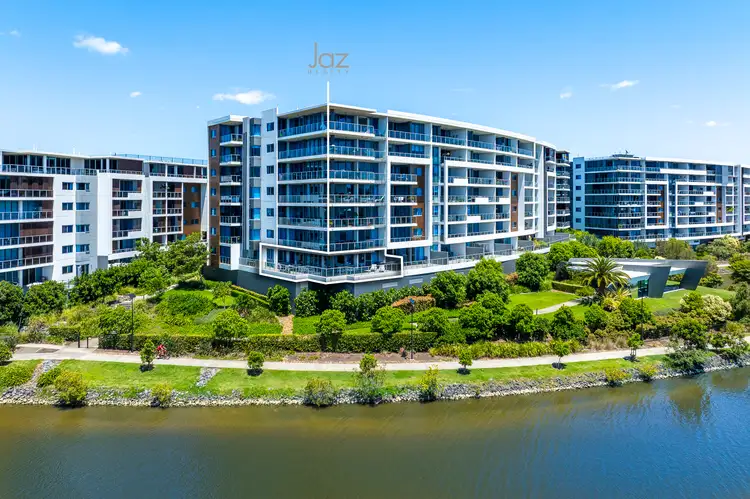 2111/397 Christine Avenue, Varsity Lakes QLD 4227