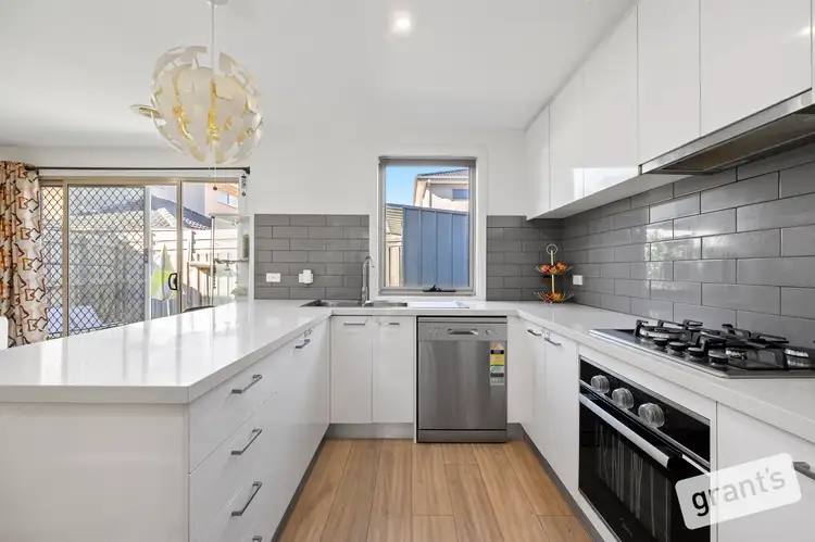 20 Sunshine Court, Hampton Park VIC 3976