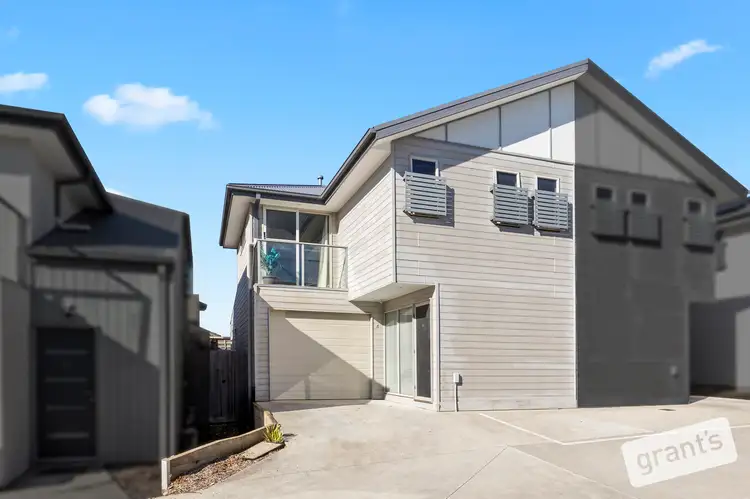20 Sunshine Court, Hampton Park VIC 3976