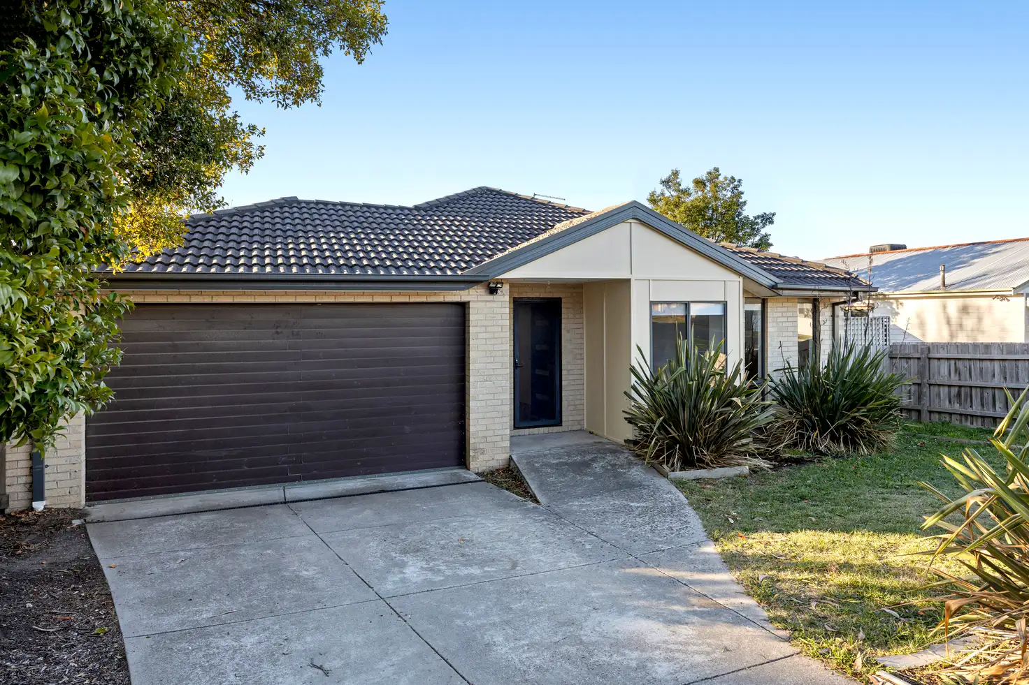 Main view of Homely unit listing, 1/17 Farnham Road, Bayswater VIC 3153