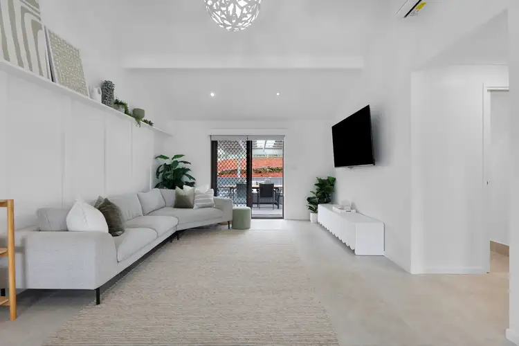 Second view of Homely house listing, 6 Angus Court, Highland Park QLD 4211