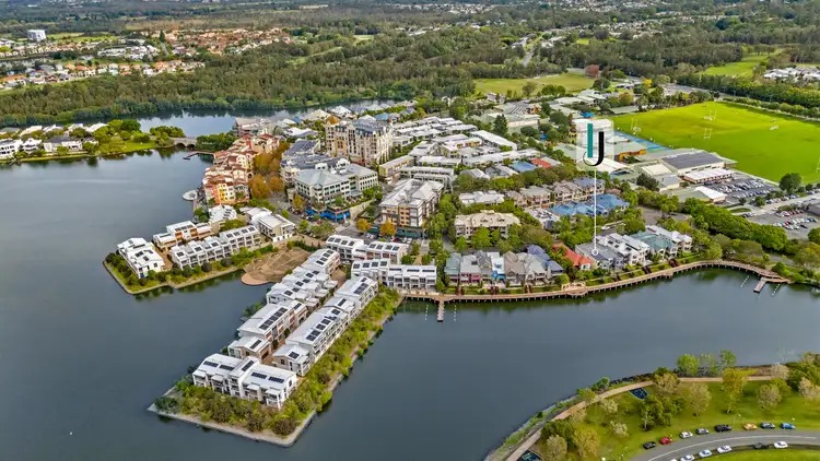3006 The Boulevard, Carrara QLD 4211