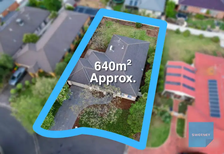 Second view of Homely house listing, 7 Macedon Close, Caroline Springs VIC 3023