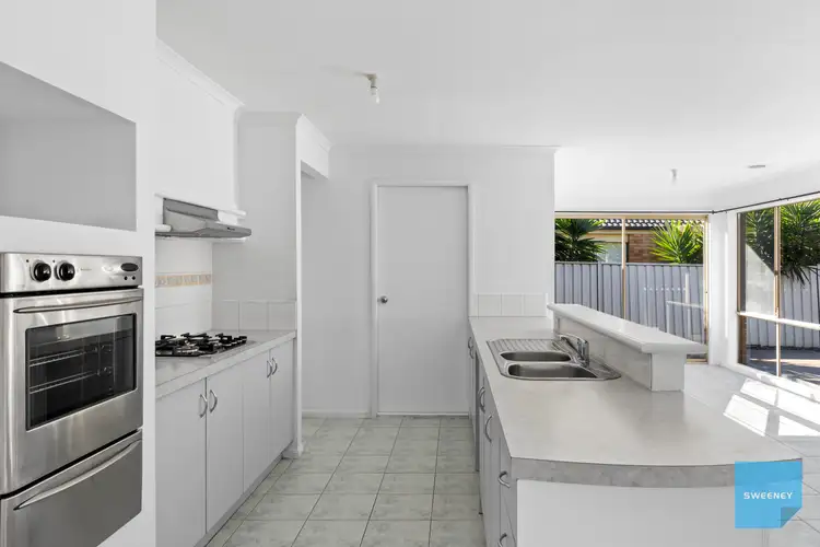 Sixth view of Homely house listing, 7 Macedon Close, Caroline Springs VIC 3023